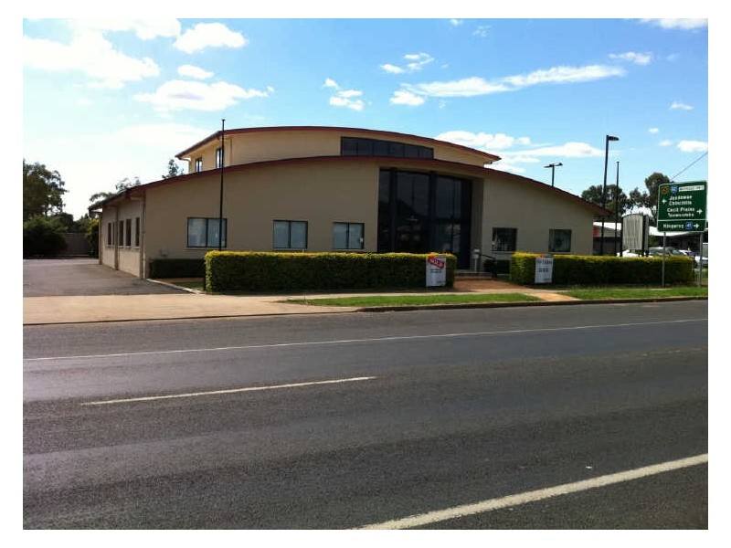 30 Nicholson Street, Dalby QLD 4405