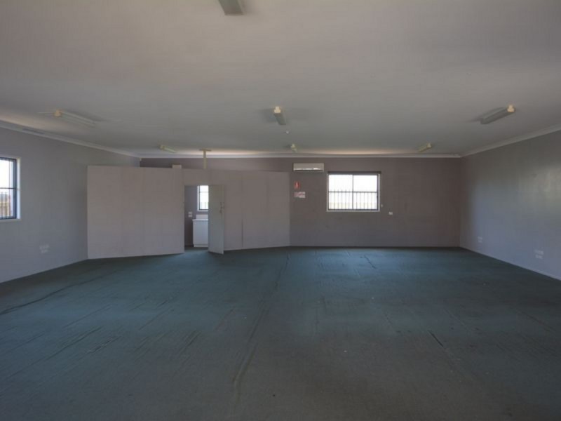 Shop 9/462 West Street, Kearneys Spring QLD 4350
