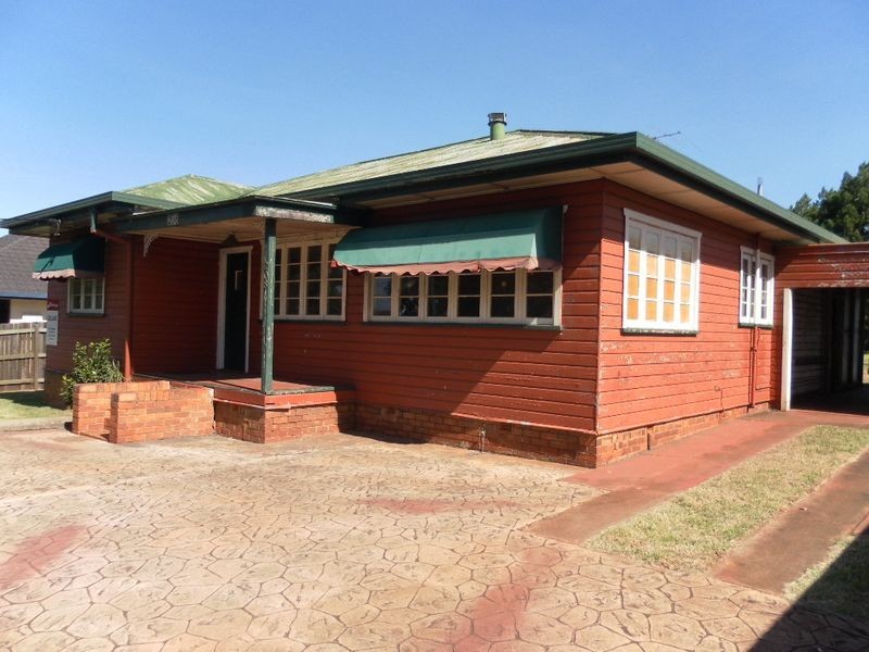 208 James Street, South Toowoomba QLD 4350