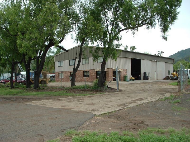 8700 Warrego Highway, Withcott QLD 4352