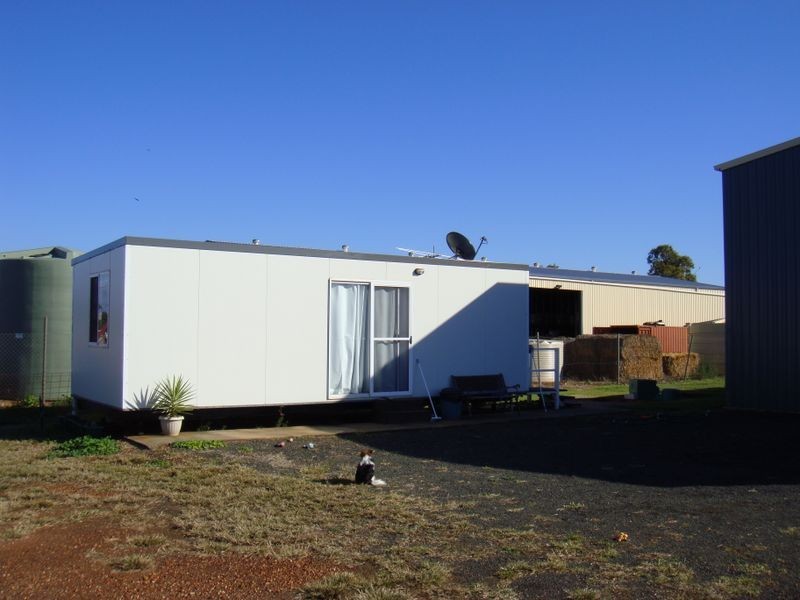 1/1-7 George Street (Warrego Highway), Wallumbilla QLD 4428