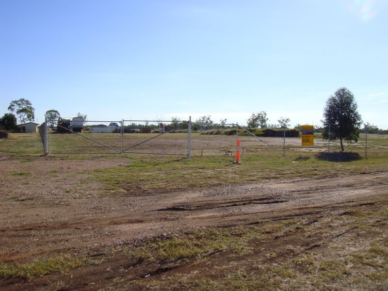 2/1-7 George Street (Warrego Highway), Wallumbilla QLD 4428