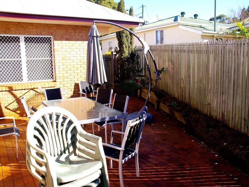 2/51 Hill Street, Toowoomba City QLD 4350