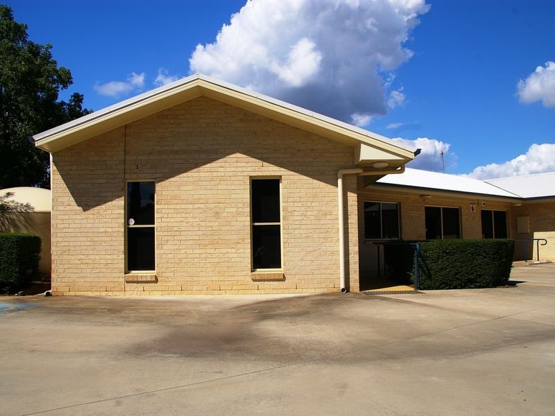 2/98 Anzac Avenue, Newtown QLD 4350