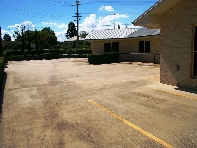 1/98 Anzac Avenue, Newtown QLD 4350