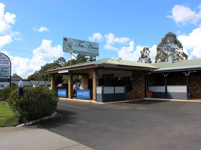 2/10609 New England Highway, Highfields QLD 4352