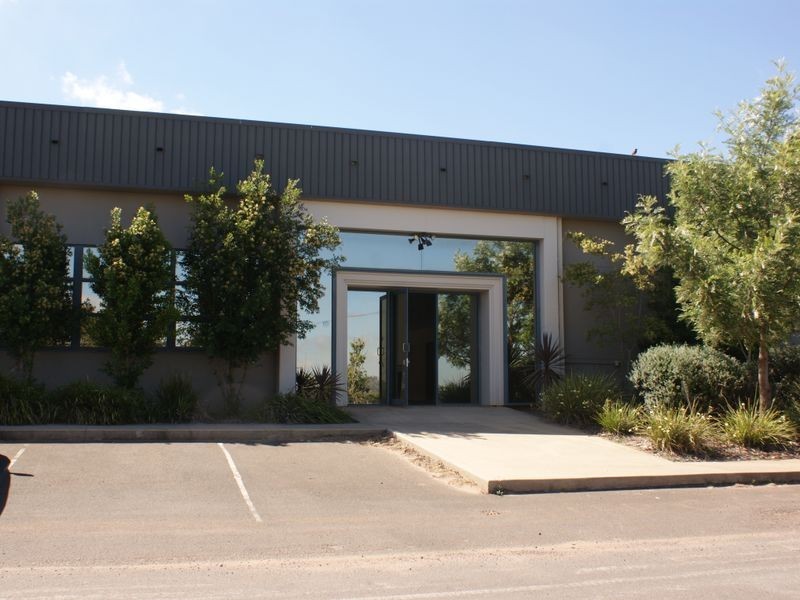 Tenancy 2/550A Alderley Street, Harristown QLD 4350