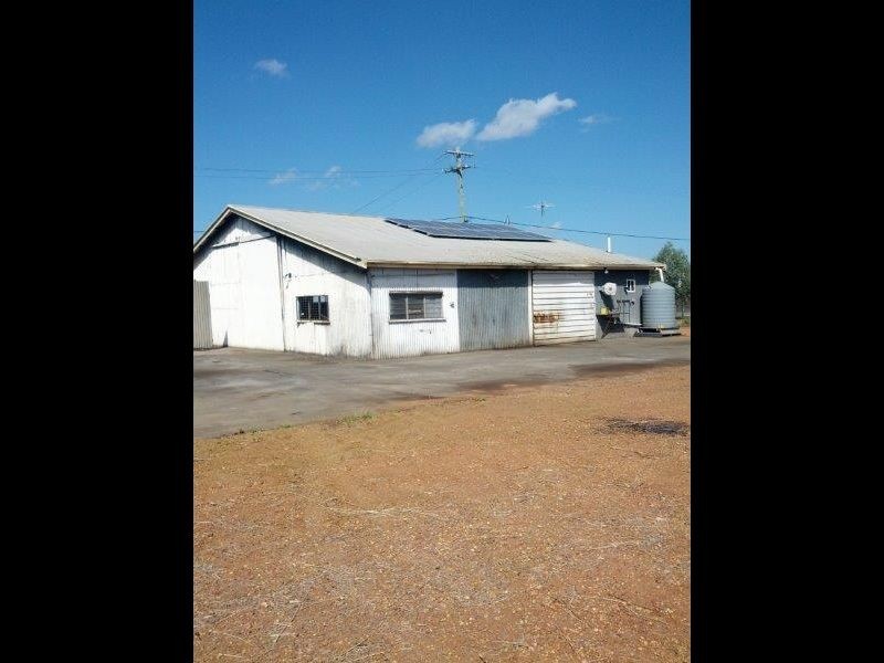 6 Yumborra Road, Dalby QLD 4405