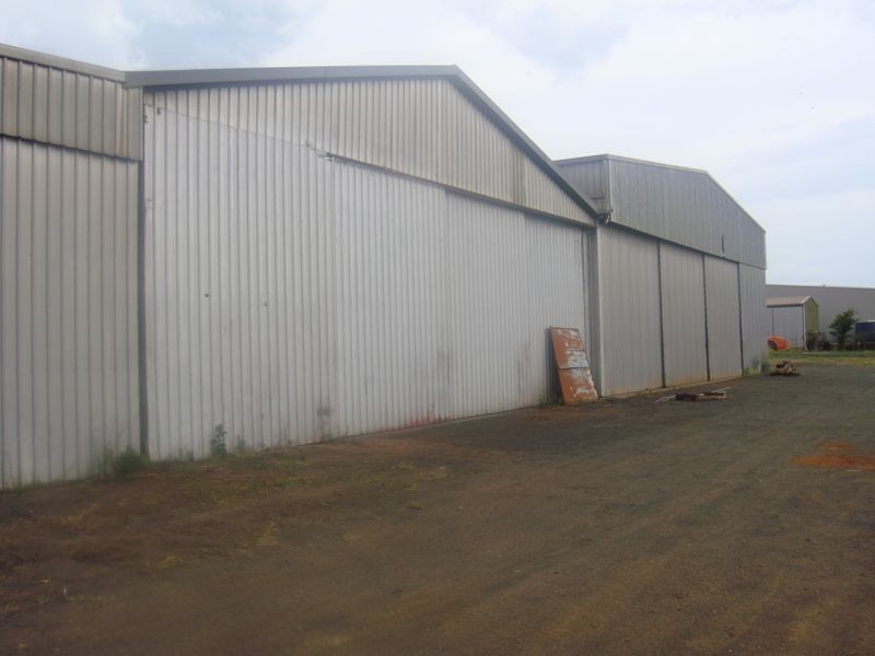 86 Industrial Avenue, Wilsonton QLD 4350