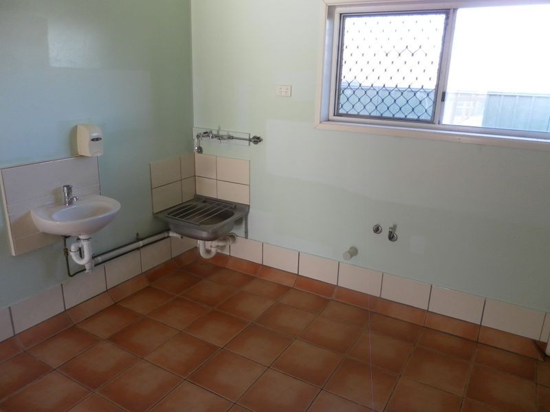 8a/462 West Street, Kearneys Spring QLD 4350