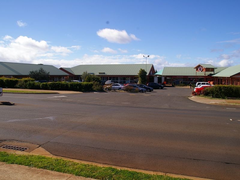 8a/462 West Street, Kearneys Spring QLD 4350