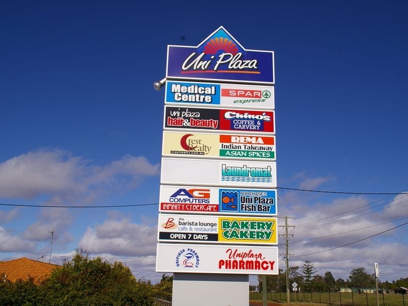 8a/462 West Street, Kearneys Spring QLD 4350