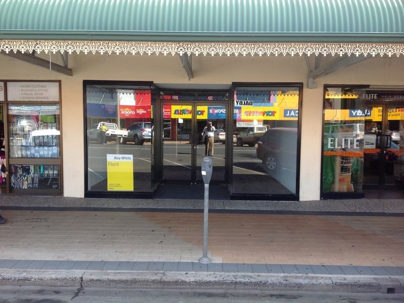 90 Cunningham Street, Dalby QLD 4405