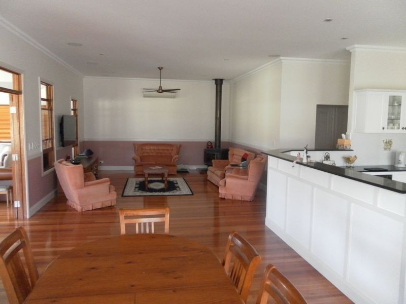 0 – Lyra Views Cafe, Stanthorpe QLD 4380