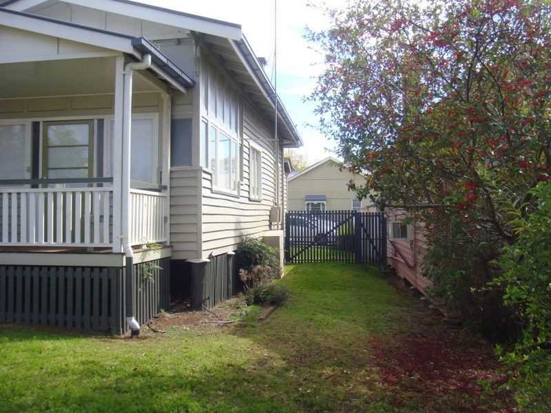 327 Margaret Street, Toowoomba City QLD 4350