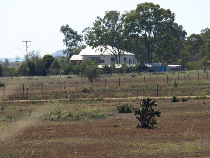 1 Hamlyn Road, Oakey QLD 4401