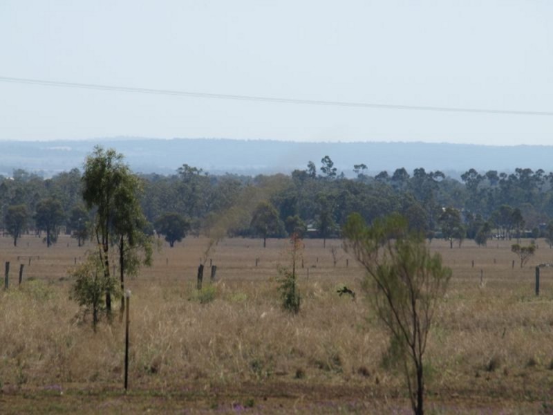 1 Hamlyn Road, Oakey QLD 4401