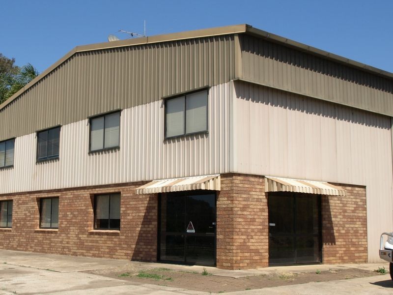 8700 Warrego Highway, Withcott QLD 4352