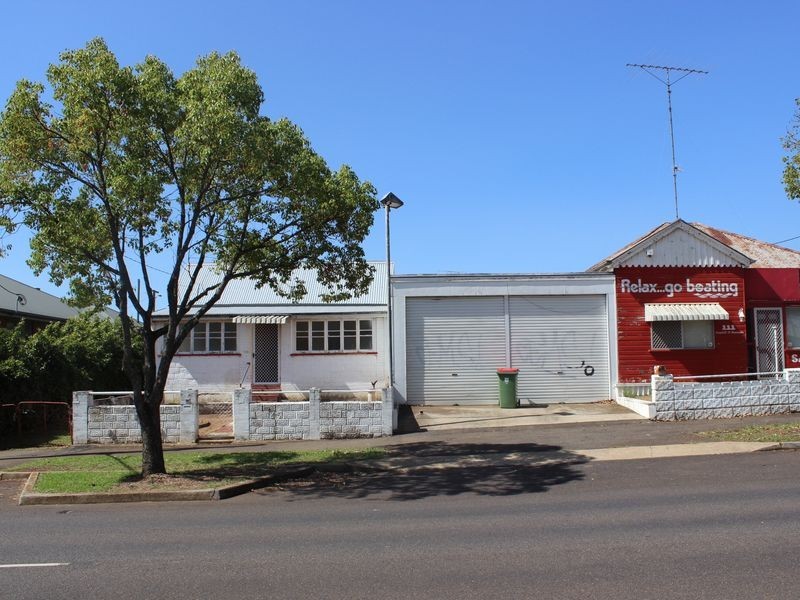 111-115 Campbell Street, Toowoomba City QLD 4350