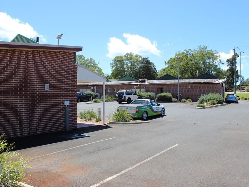 10486 New England Highway, Highfields QLD 4352