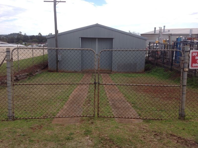 11 Spencer Street, Harristown QLD 4350