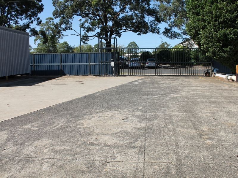 1/256 Herries Street, Newtown QLD 4350