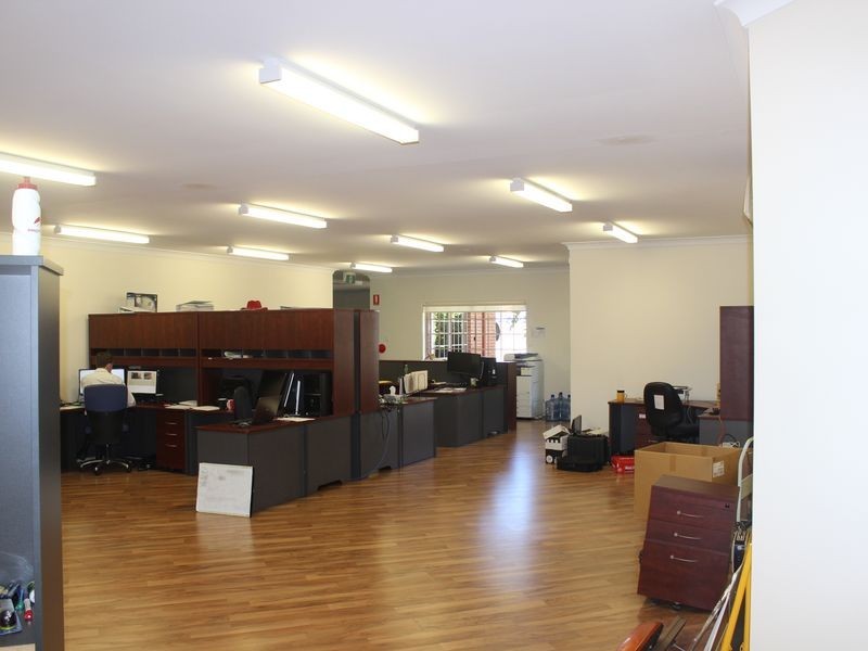 17 Kitchener Street, East Toowoomba QLD 4350