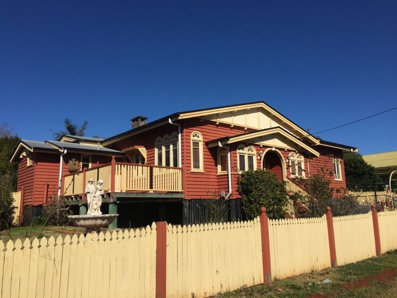 2 Aubigny Street, East Toowoomba QLD 4350