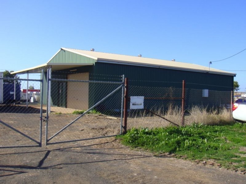 32 Linton Street, Roma QLD 4455