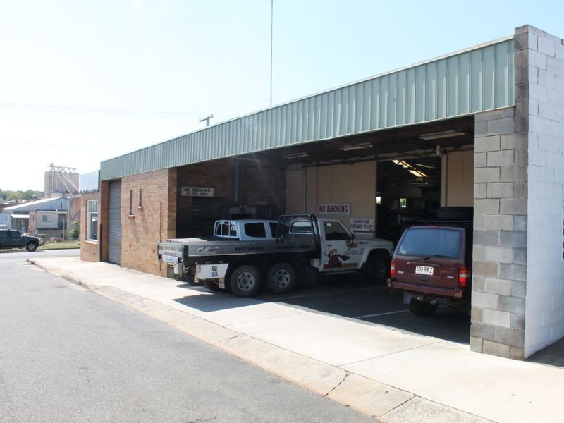 2 Neil Street, Toowoomba City QLD 4350