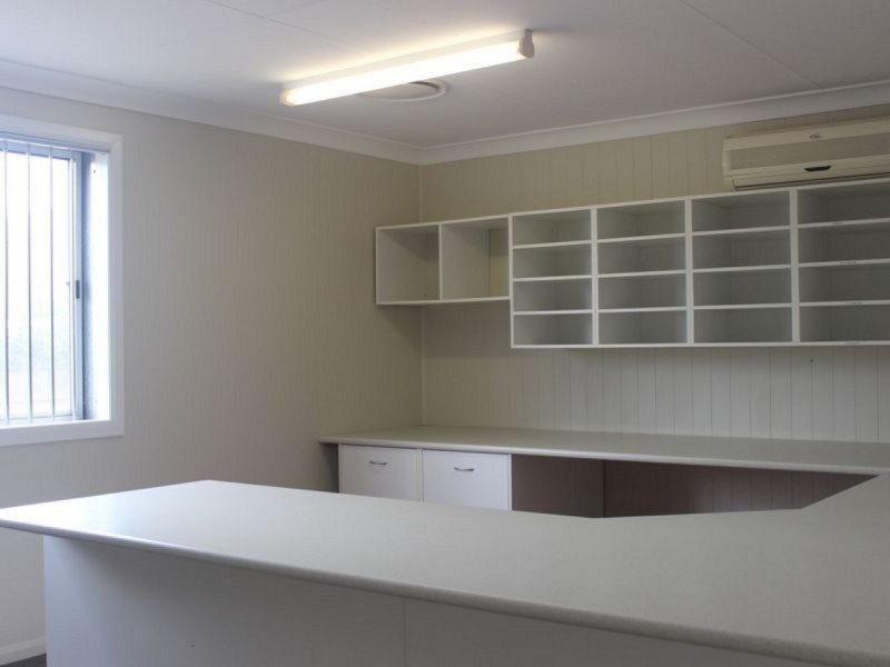 Unit 1/196 North Street, North Toowoomba QLD 4350