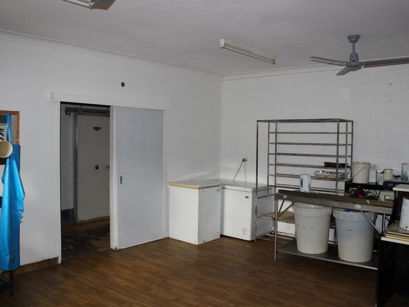 37 Main Street, Meringandan QLD 4352