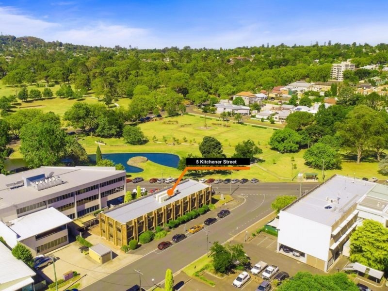 5 Kitchener Street, East Toowoomba QLD 4350