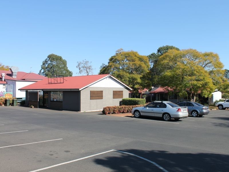 8/10476 New England Highway, Highfields QLD 4352
