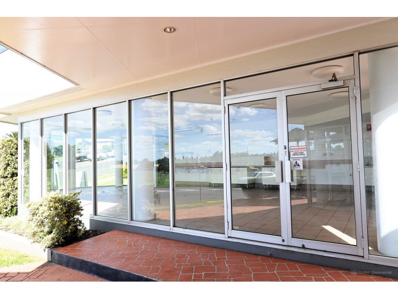 Shop 2/360-362 Stenner Street, Kearneys Spring QLD 4350