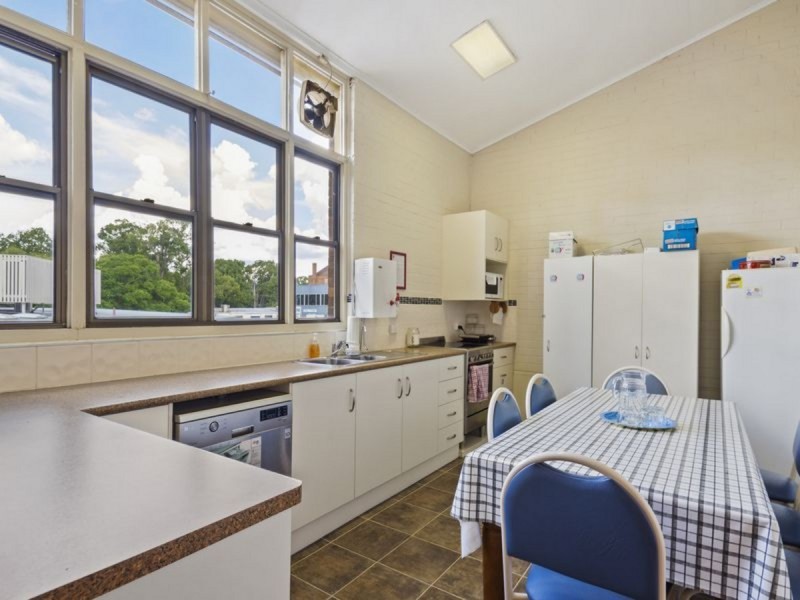 5 Bell Street, Toowoomba City QLD 4350