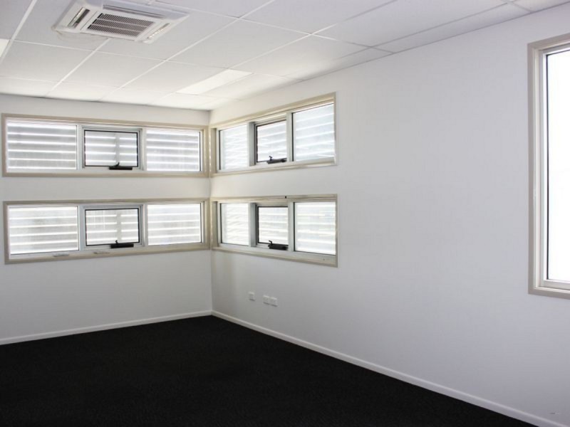 335 Taylor Street, Wilsonton QLD 4350