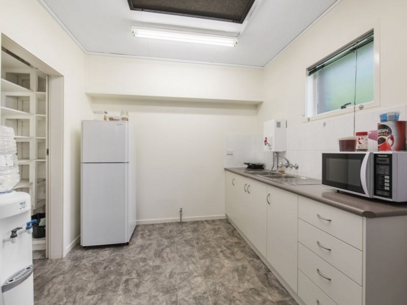 4 Hall Lane, Toowoomba QLD 4350