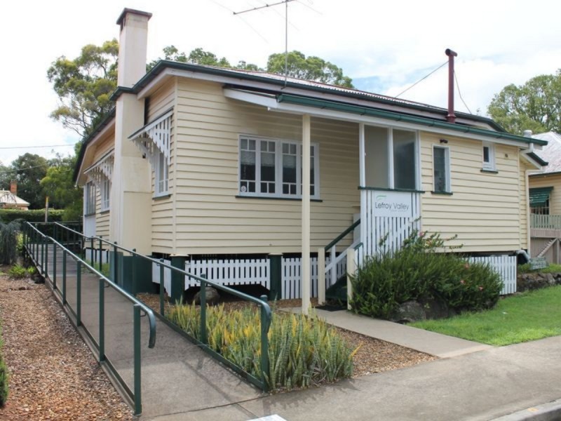 8 Rens Street, Toowoomba QLD 4350