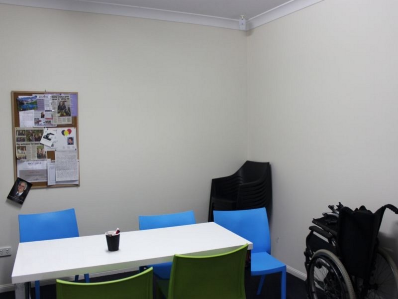 Suite 2/2 Rob Street, Newtown QLD 4350