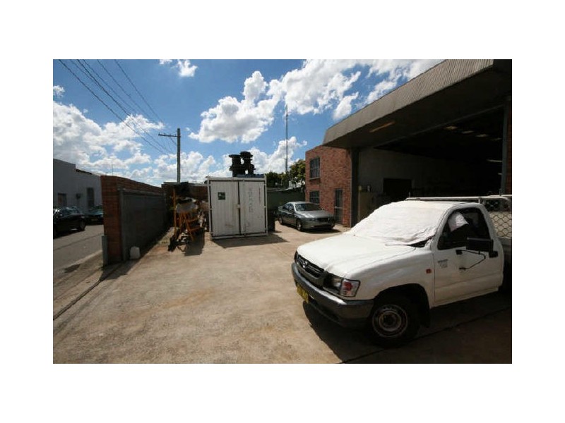 44 Reilly Lane, St Peters NSW 2044