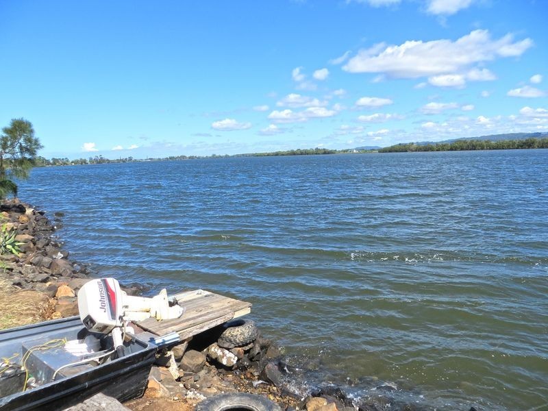 1066 River Drive, Empire Vale NSW 2478