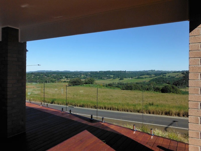 2/2 Eclipse Crescent, Cumbalum NSW 2478