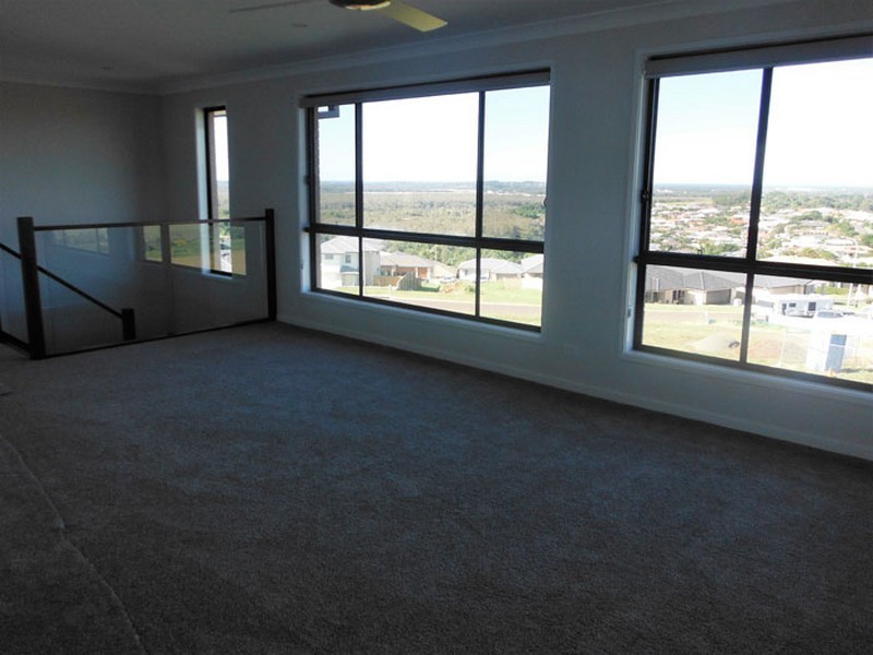 2/2 Eclipse Crescent, Cumbalum NSW 2478