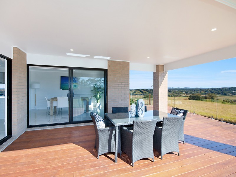 2/2 Eclipse Crescent, Cumbalum NSW 2478