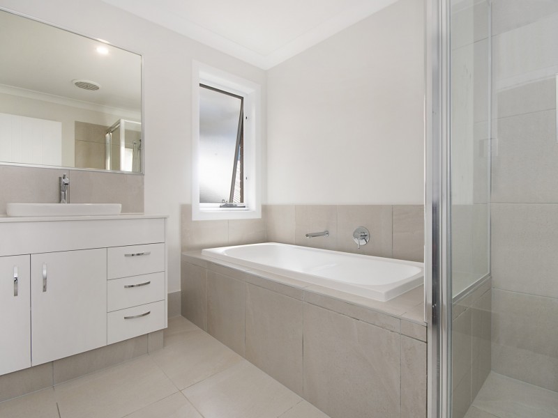 2/42 Liffey Avenue, Cumbalum NSW 2478