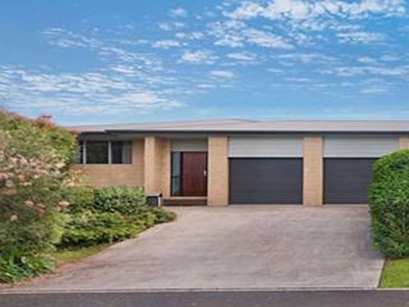 1/2 Walsh Place, Cumbalum NSW 2478