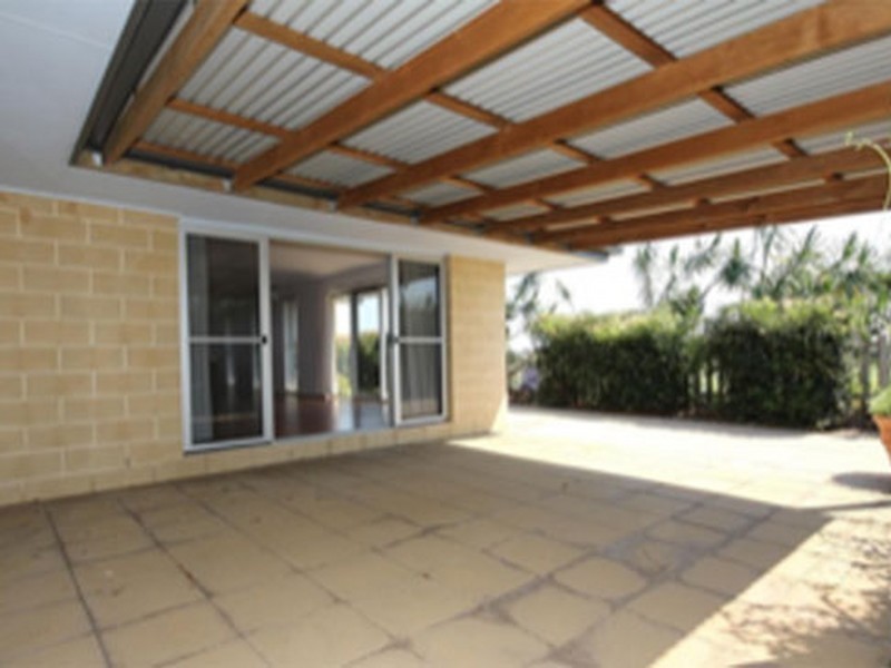 1/2 Walsh Place, Cumbalum NSW 2478