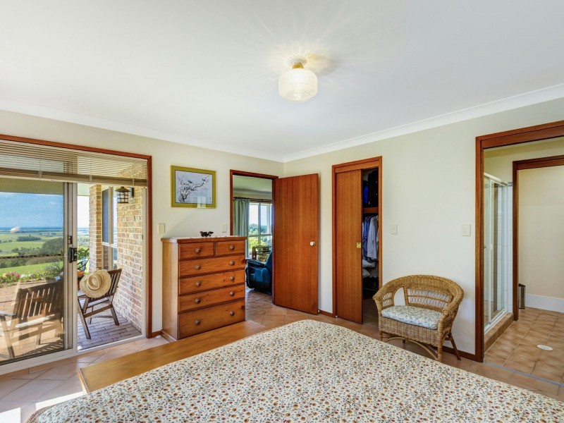 25 Towalbyn Place, Uralba NSW 2477