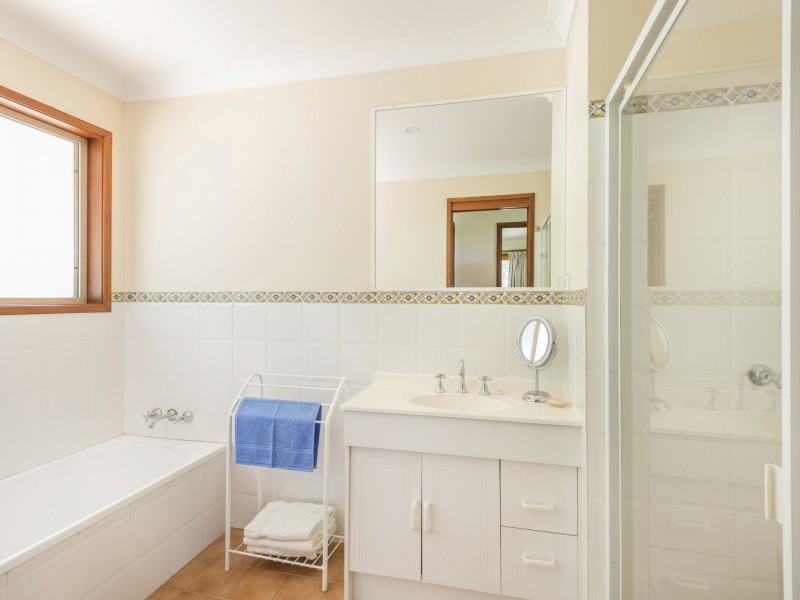 25 Towalbyn Place, Uralba NSW 2477